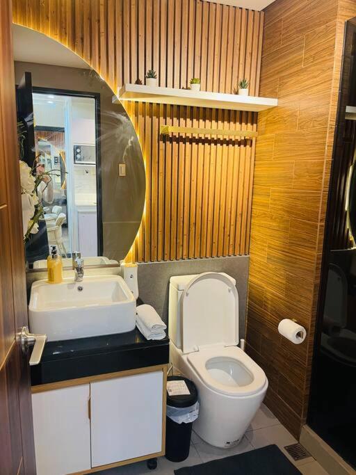 Marias Suite Near Manila Bay Free Use Of Pool Buitenkant foto