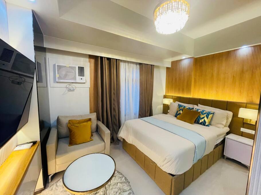 Marias Suite Near Manila Bay Free Use Of Pool Buitenkant foto