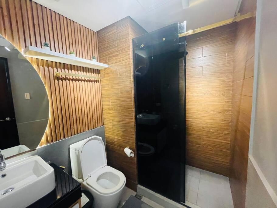Marias Suite Near Manila Bay Free Use Of Pool Buitenkant foto