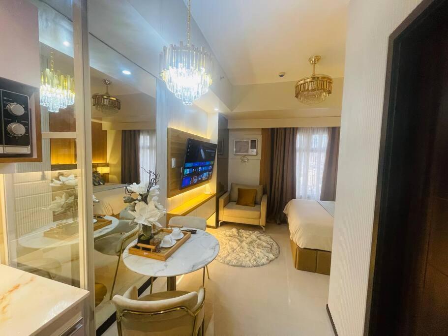 Marias Suite Near Manila Bay Free Use Of Pool Buitenkant foto
