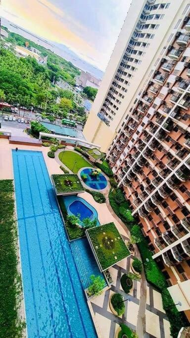 Marias Suite Near Manila Bay Free Use Of Pool Buitenkant foto