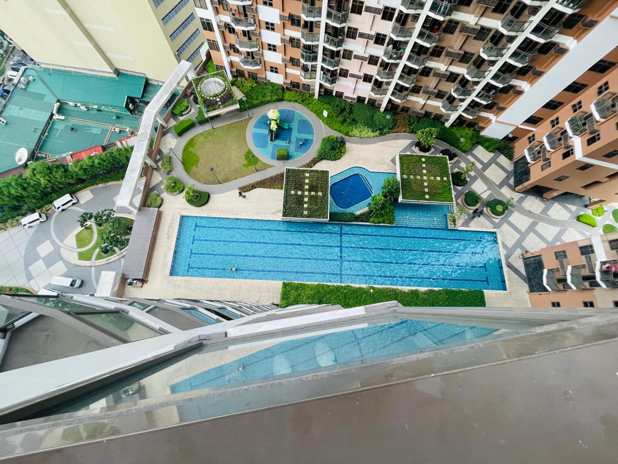 Marias Suite Near Manila Bay Free Use Of Pool Buitenkant foto